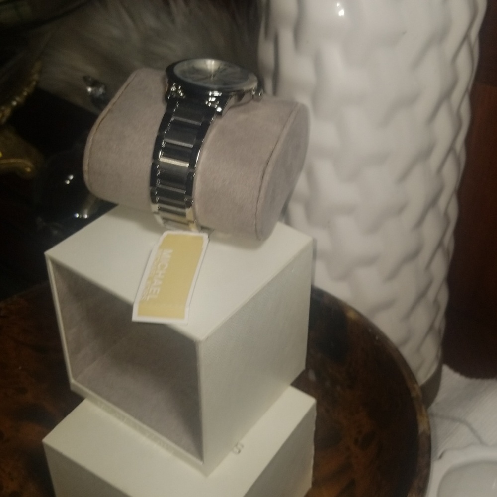 Watch ( Michael Kors